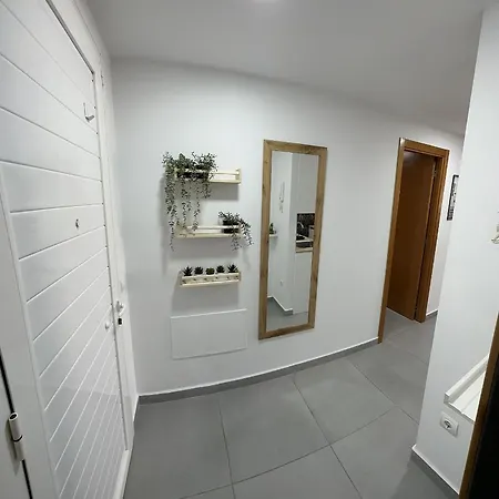 Bilbao House Апартаменты Адехе