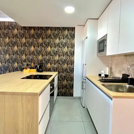 Bilbao House Апартаменты Адехе
