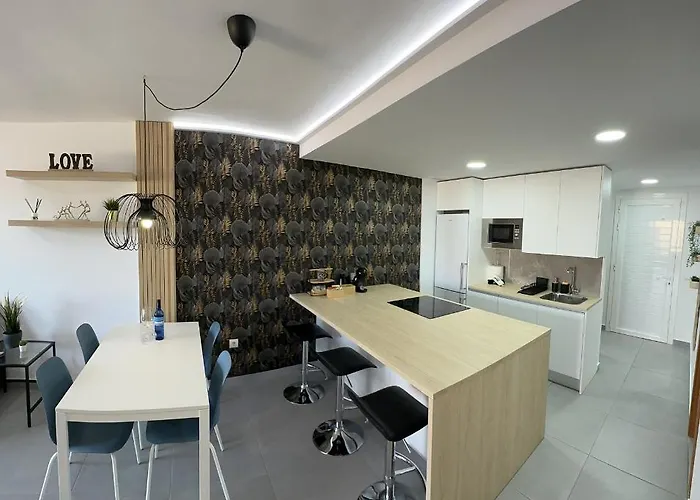 Bilbao House Апартаменти *